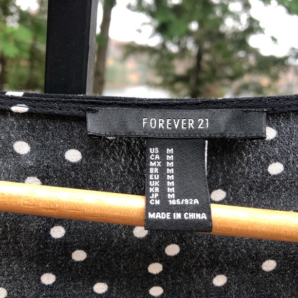 Cute polka dot blouse - Picture 2 of 3